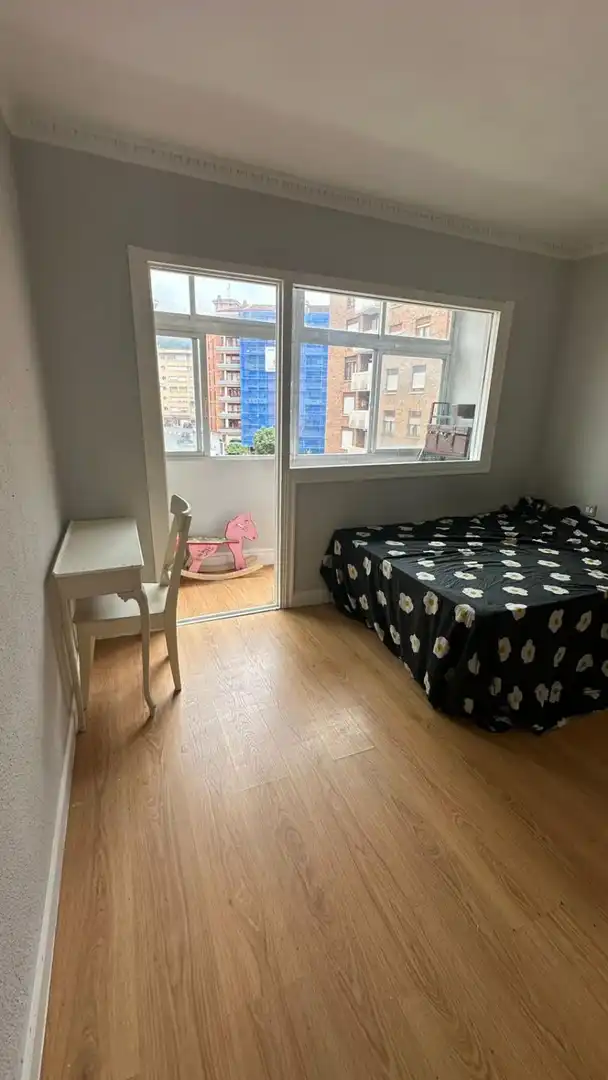 Flat for sale in La Ronda, Centro