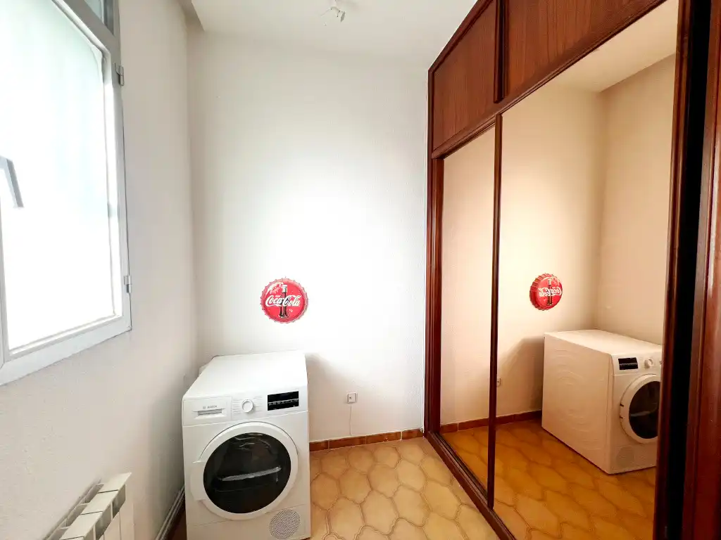 Schlafzimmer von Wohnung zum Verkauf in Madrid mit Klimaanlage, Heizung und Privatgarten