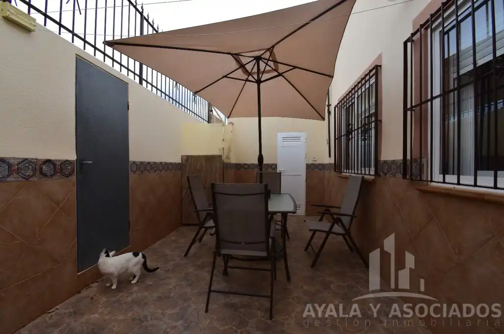 Terrassa de Casa o xalet en venda en La Unión amb Aire condicionat, Calefacció i Jardí privat
