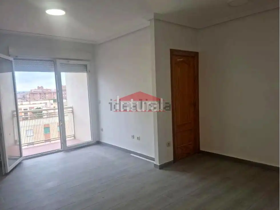 Dormitori de Pis en venda en Albacete amb Calefacció, Terrassa i Traster