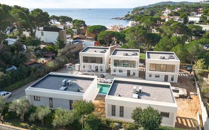 Vista exterior de Casa o xalet en venda en Palafrugell amb Aire condicionat, Calefacció i Jardí privat