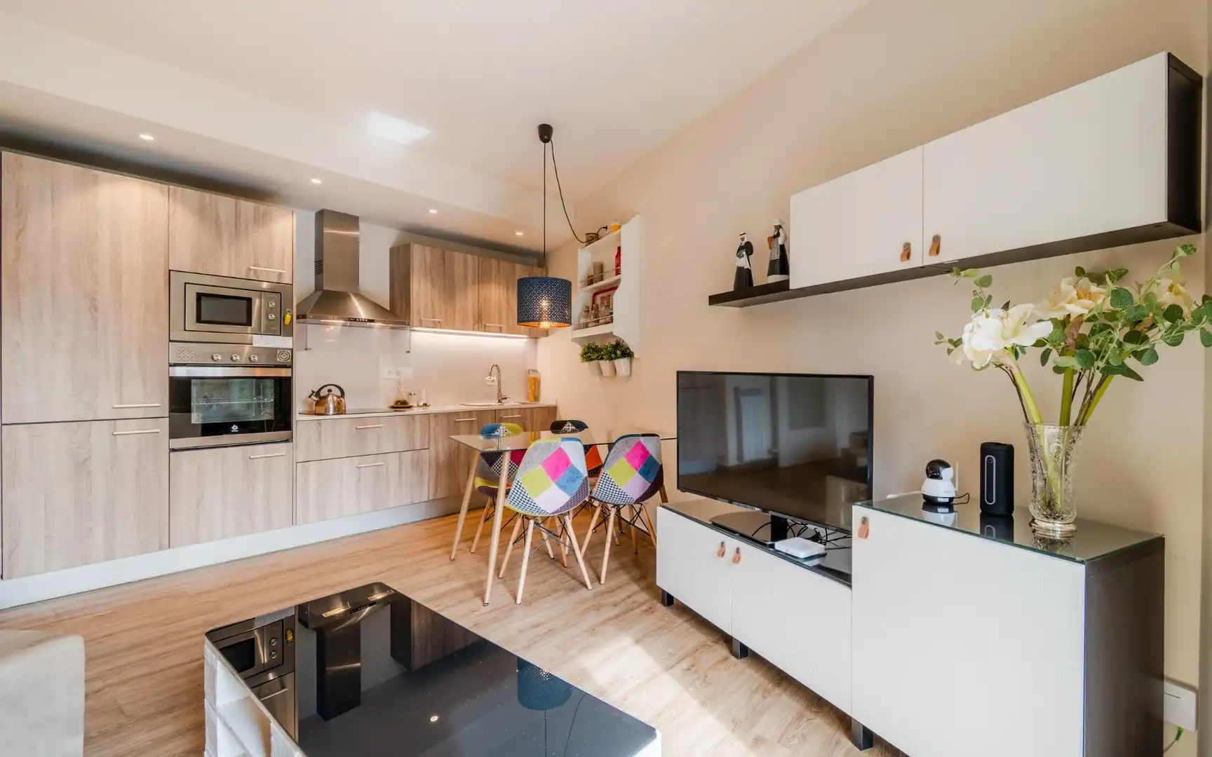 Cocina de Apartamento de alquiler en Girona con Balcón