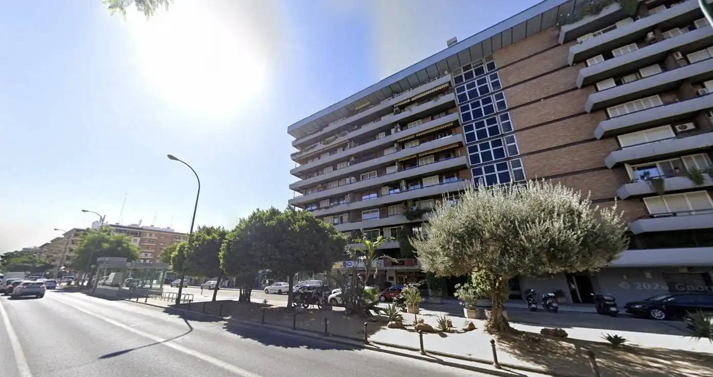 Vista exterior de Piso en venta en Sevilla