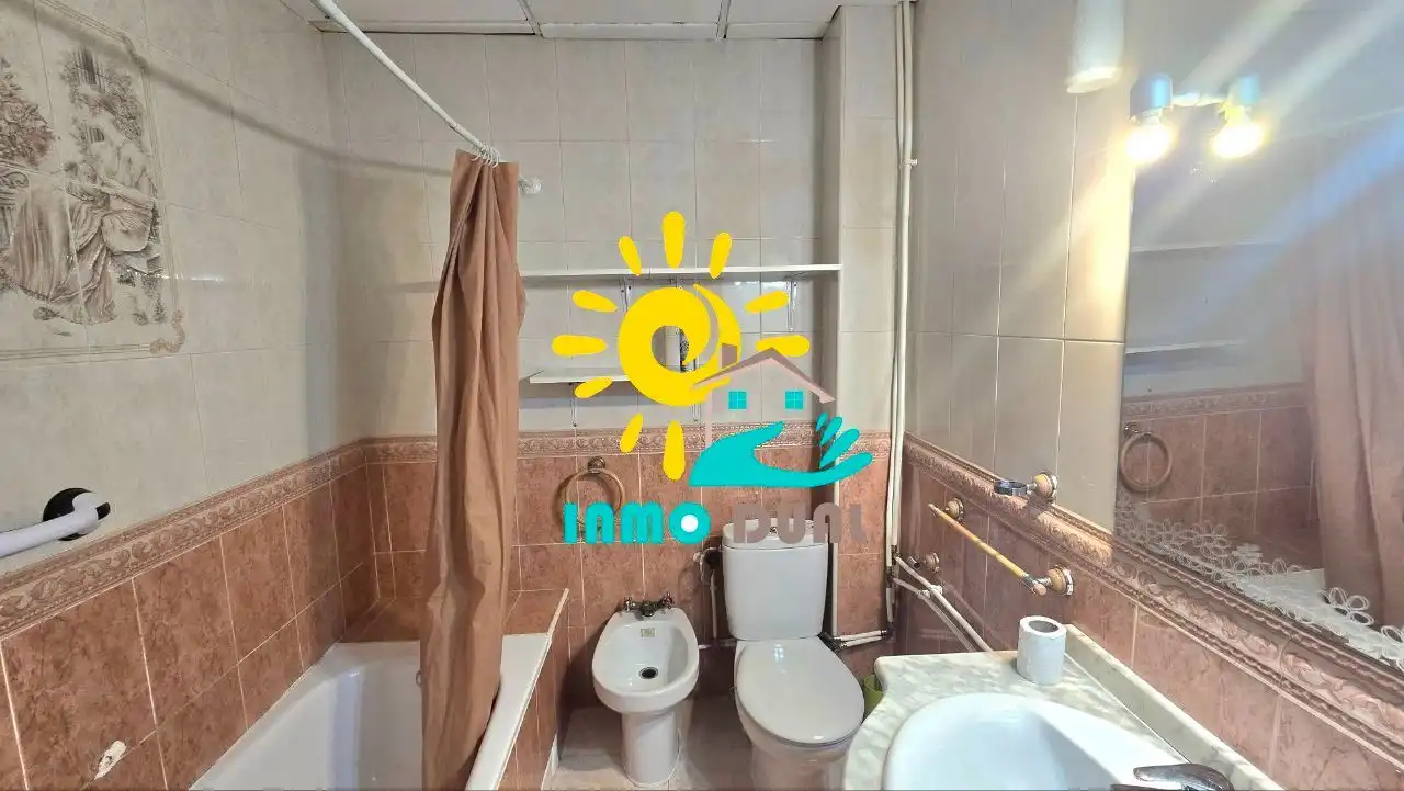 Baño de Apartamento en venta en Badajoz con Aire acondicionado