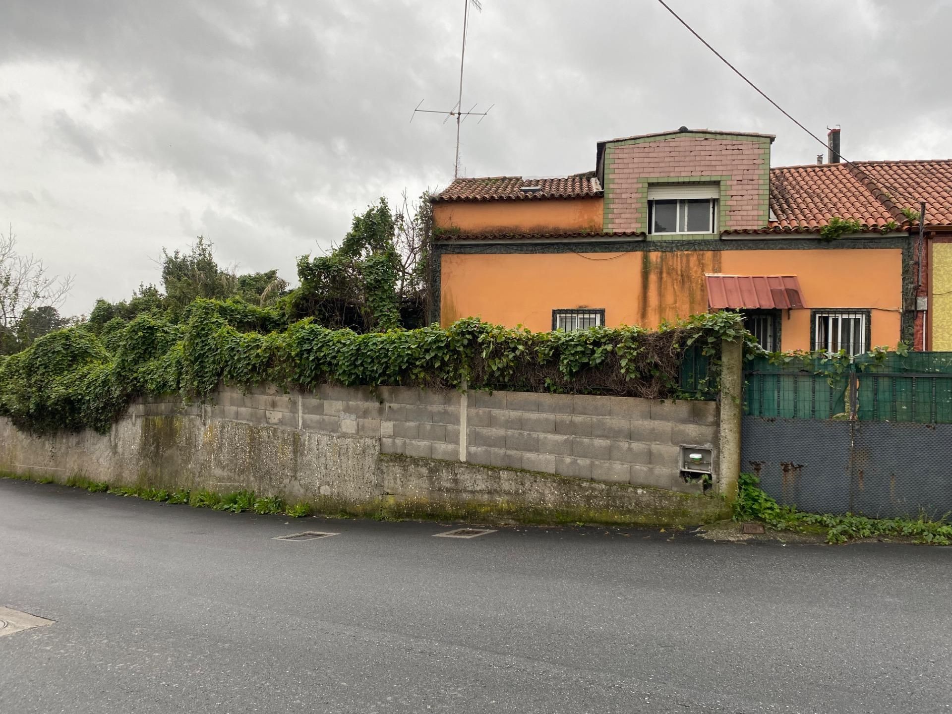 Vista exterior de Casa adosada en venda en Vilagarcía de Arousa