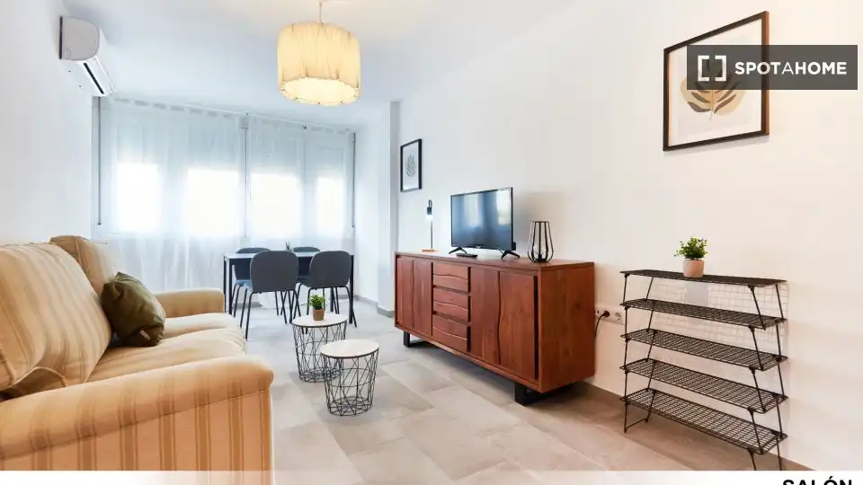 Room in Barrio León