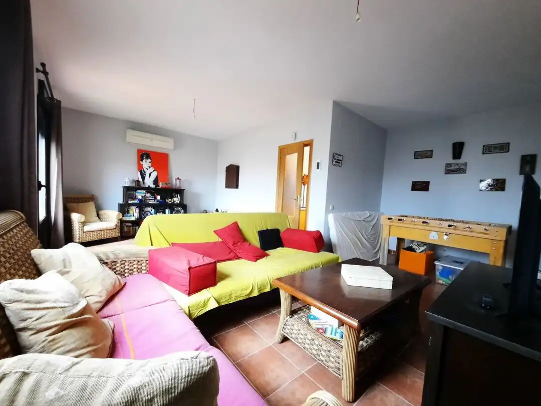 Living room of Detached homes for sale in Escalona  with Air Conditioner, Heating and Storage room