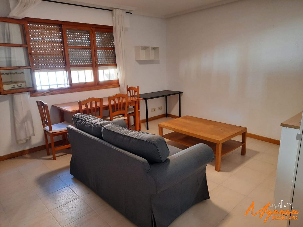 Sala d'estar de Apartament de lloguer en Villaviciosa de Odón amb Calefacció i Moblat