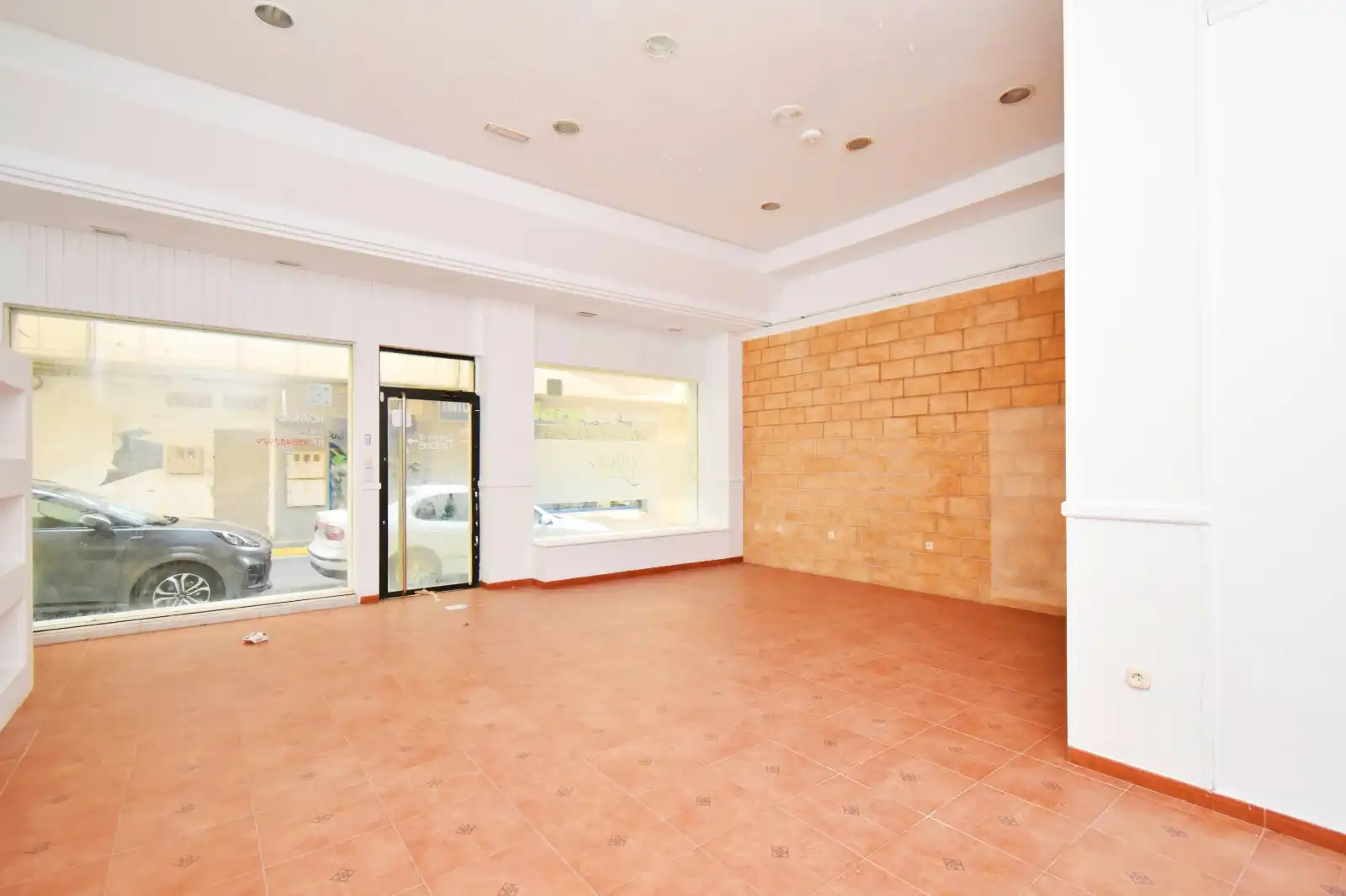 Local comercial en venda a Calle del Cine, imagen 3