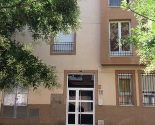 Vista exterior de Pis de lloguer en Almansa amb Calefacció i Traster