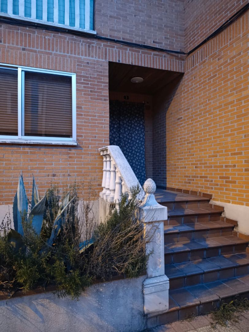 Exterior view of Single-family semi-detached for sale in Íscar  with Heating, Private garden and Parquet flooring