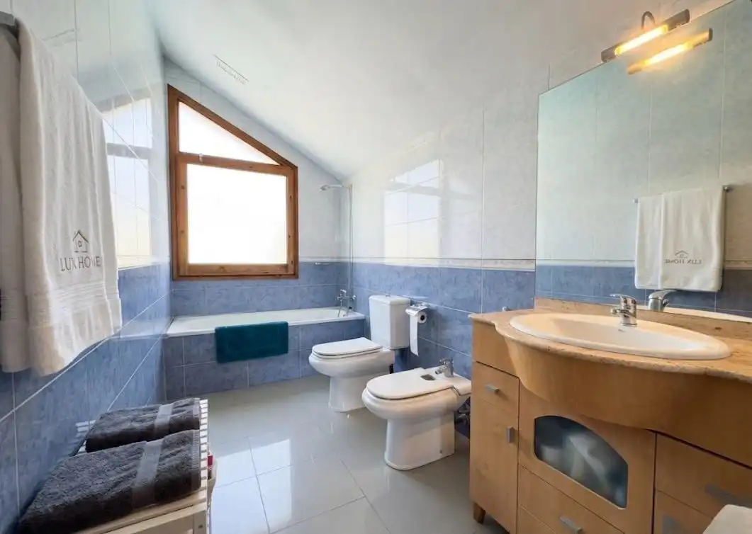 Baño de Casa o chalet en venta en Lliçà d'Amunt con Aire acondicionado, Calefacción y Jardín privado