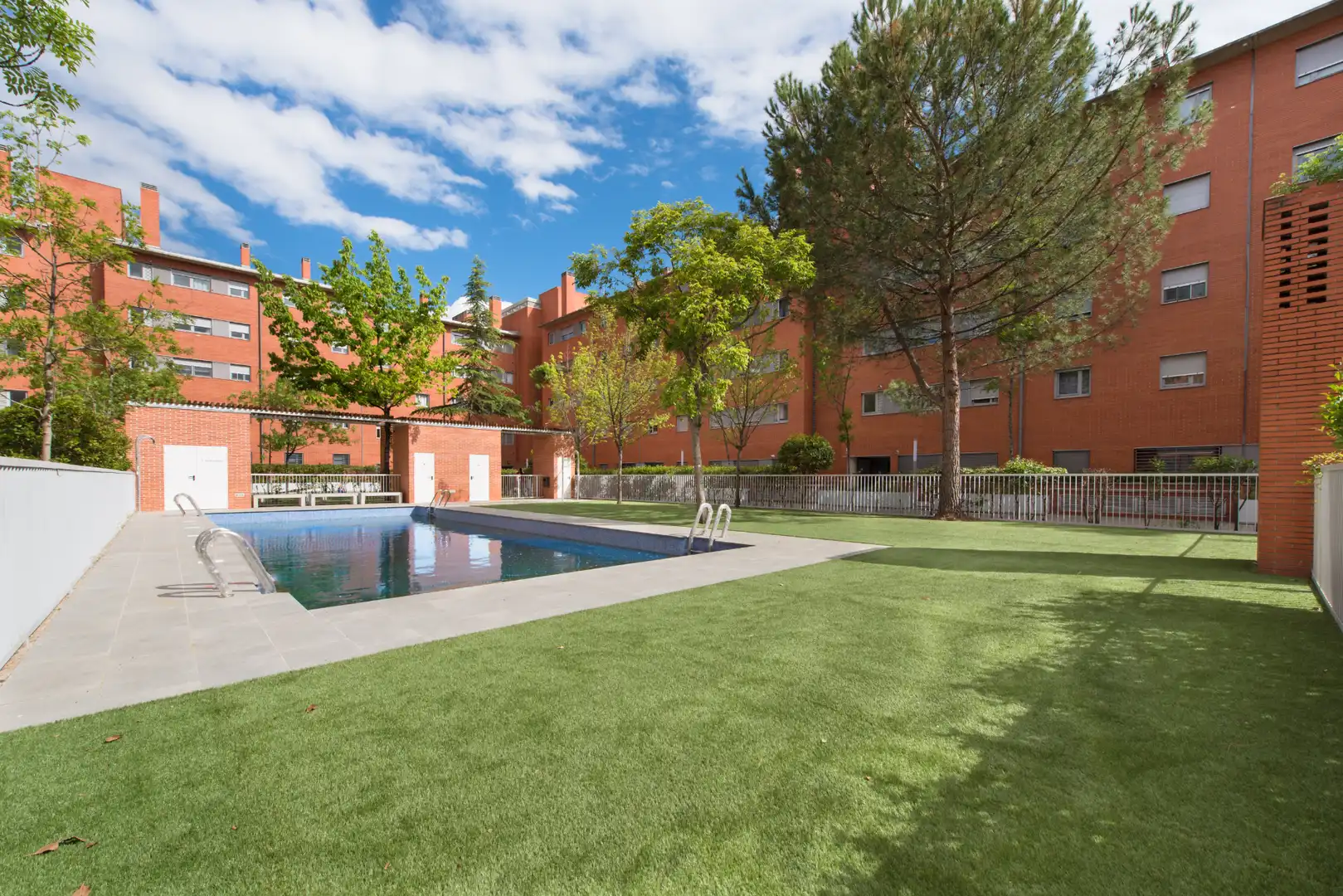 Piscina de Pis en venda en Madrid amb Piscina comunitària
