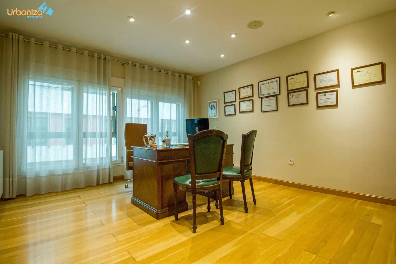 Büro zum Verkauf in Badajoz mit Klimaanlage und Abstellraum