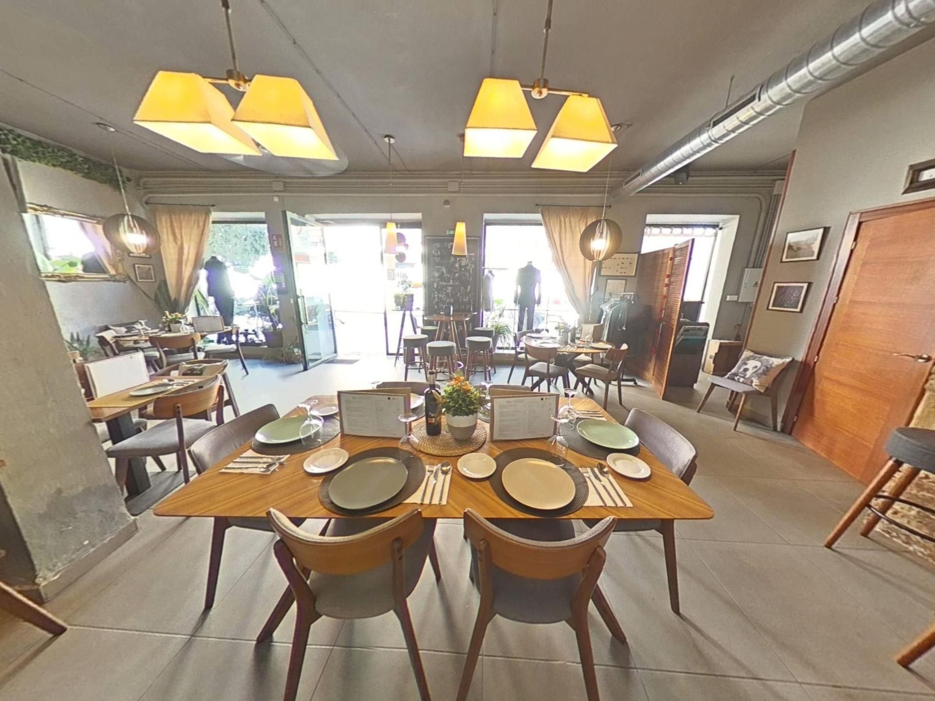 Comedor de Local en traspaso en  Córdoba Capital con Aire acondicionado y Amueblado