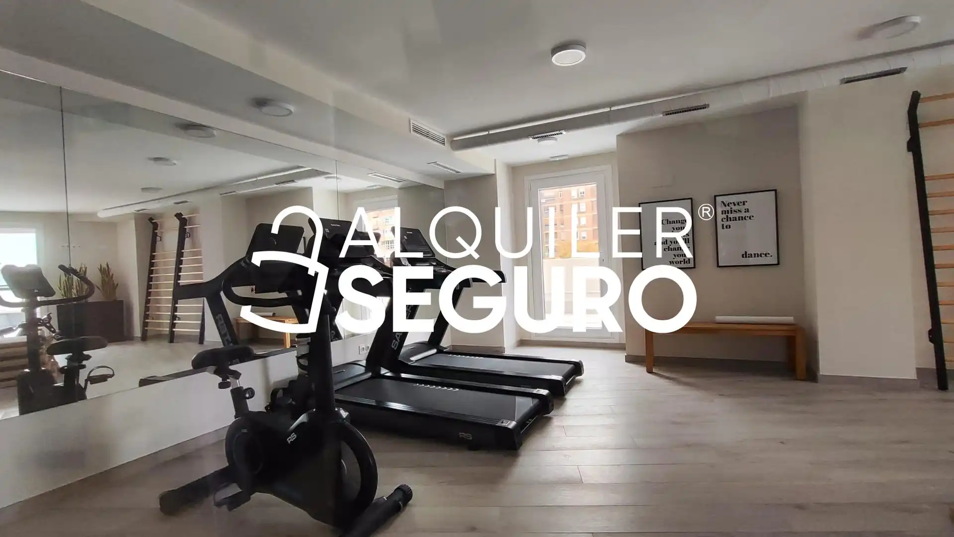 Piso de alquiler en Valencia con Aire acondicionado, Terraza y Trastero