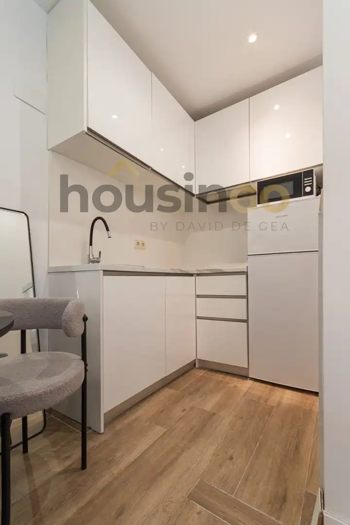 Study for rent in Juan Álvarez Mendizábal, Argüelles