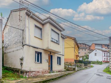 Piso en venta en C/ La Provia
