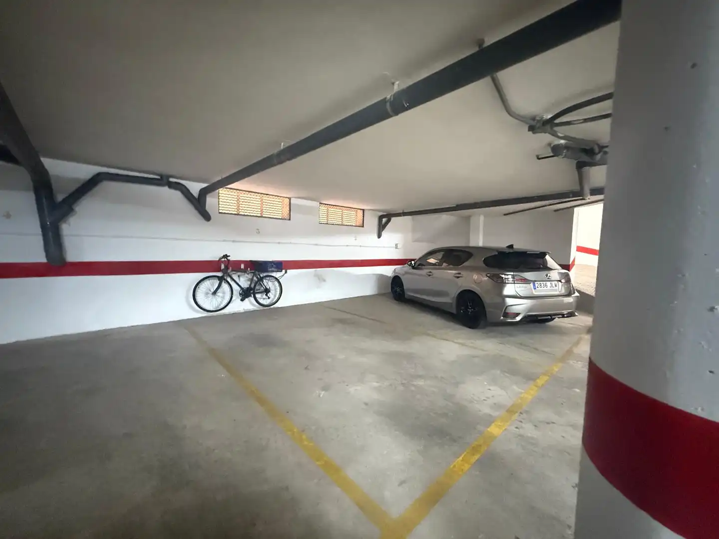 Parkplatz von Wohnung zum Verkauf in Torrevieja mit Klimaanlage, Heizung und Möbliert