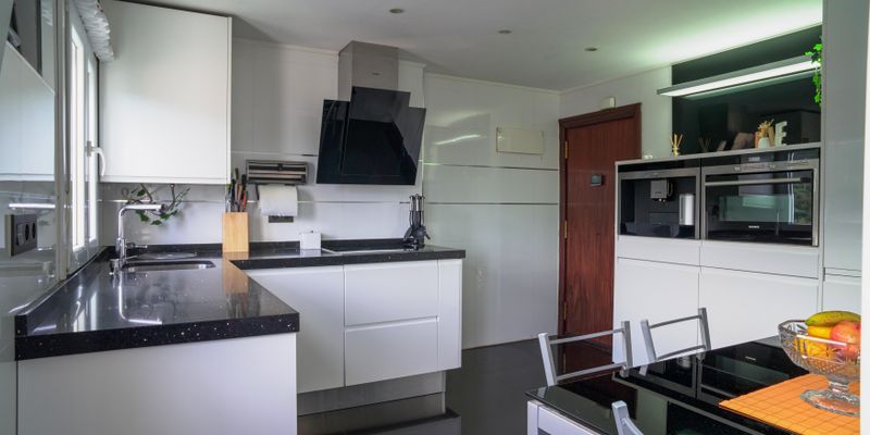 Küche von Wohnung zum verkauf in Ortuella mit Möbliert und Balkon