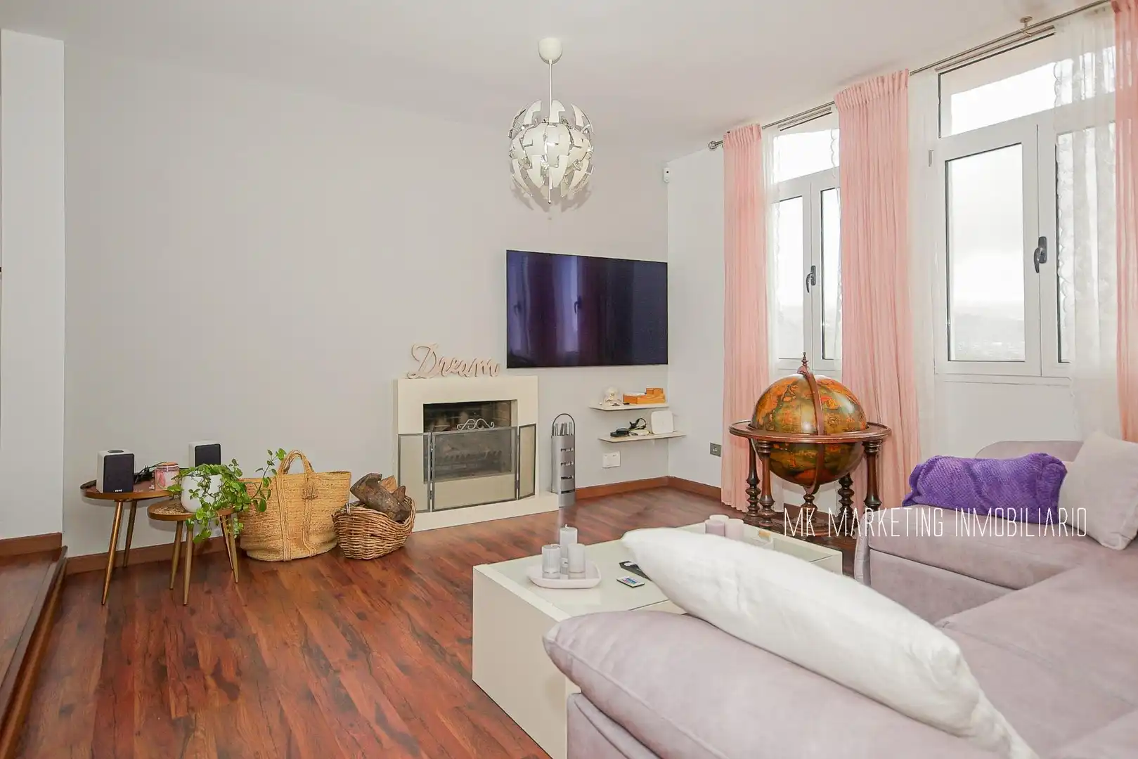 Sala d'estar de Casa adosada en venda en Santa Brígida amb Aire condicionat, Parquet i Terrassa