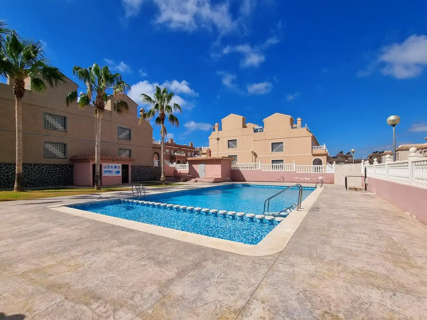 Swimming pool of Houses for rent in Santa Pola  with Air Conditioner, Heating and Private garden