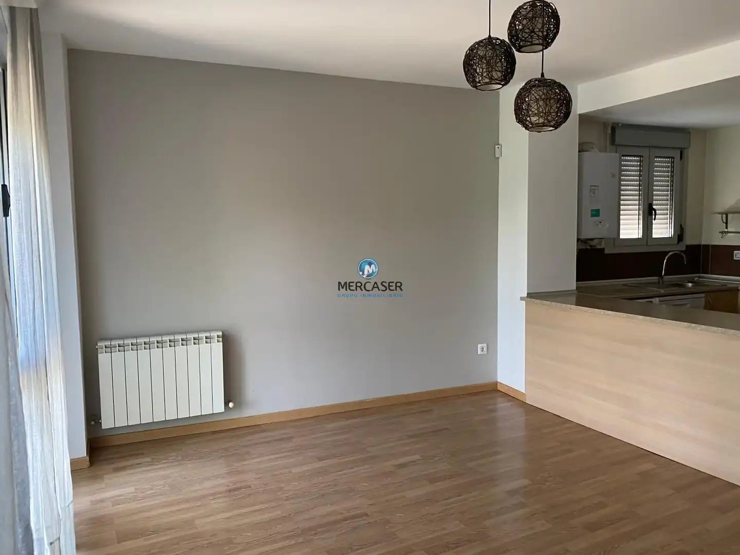 Sala d'estar de Pis de lloguer en Alcalá de Henares amb Calefacció