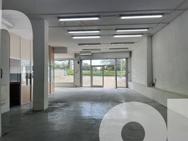 Local comercial de lloguer a Carretera Mata