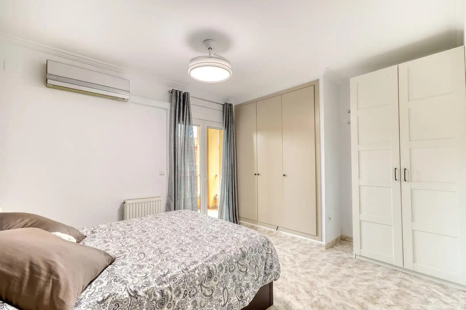 Habitación de Casa adosada en venta en Vilafant, Girona