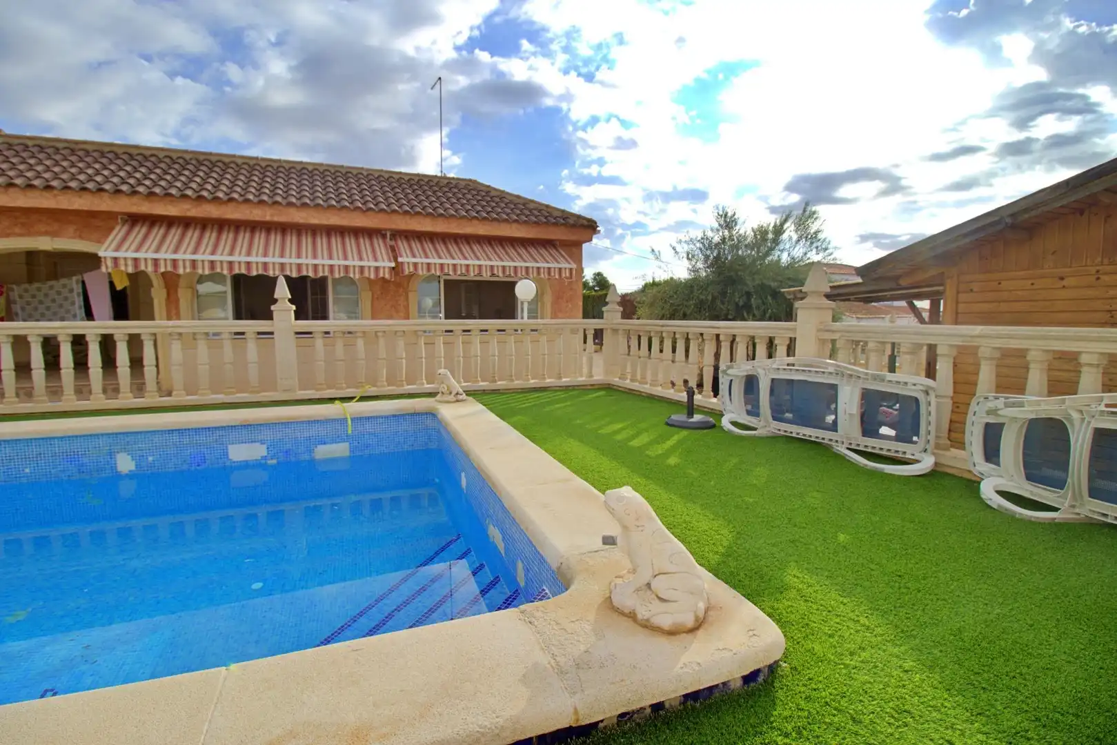 Piscina de Casa o xalet en venda en Albatera amb Aire condicionat, Calefacció i Jardí privat
