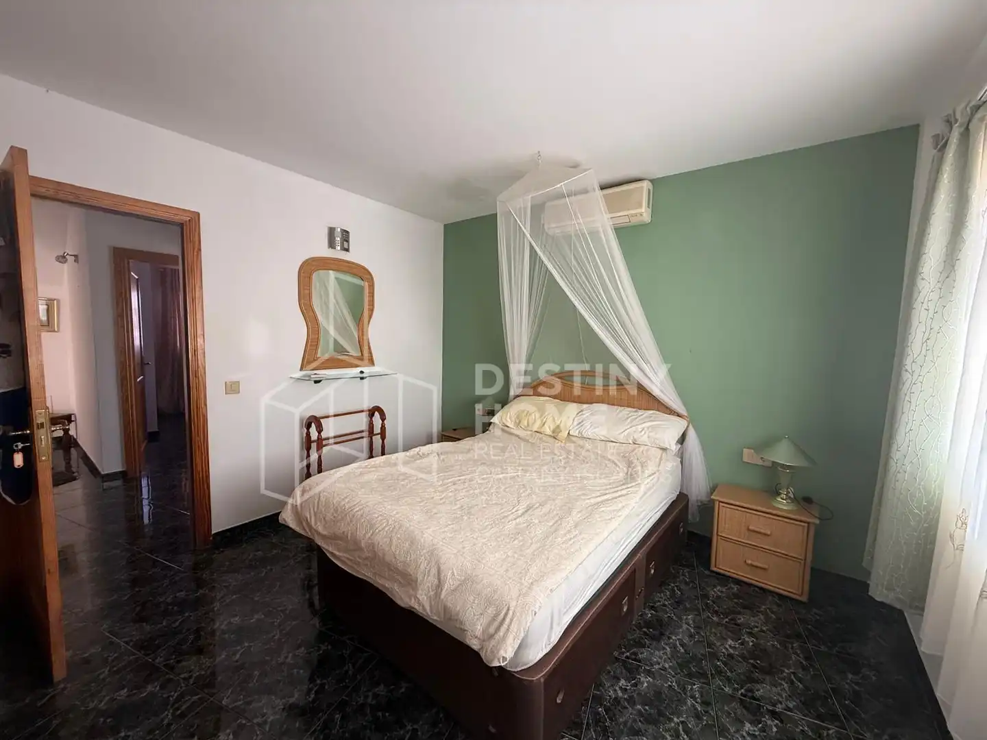 Dormitori de Casa o xalet en venda en La Oliva amb Terrassa, Piscina i Moblat