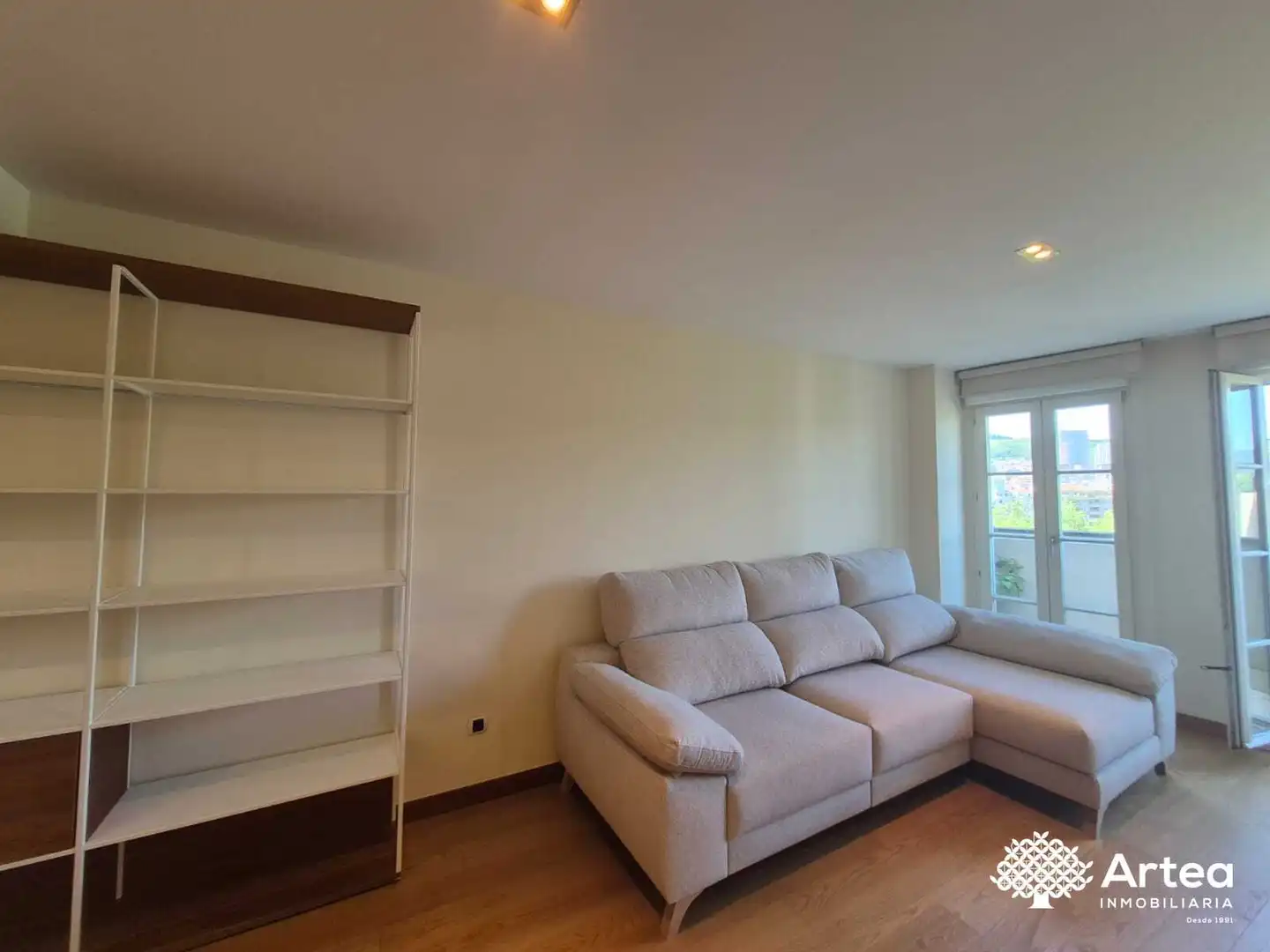 Sala de estar de Piso de alquiler en Bilbao  con Calefacción, Jardín privado y Horno