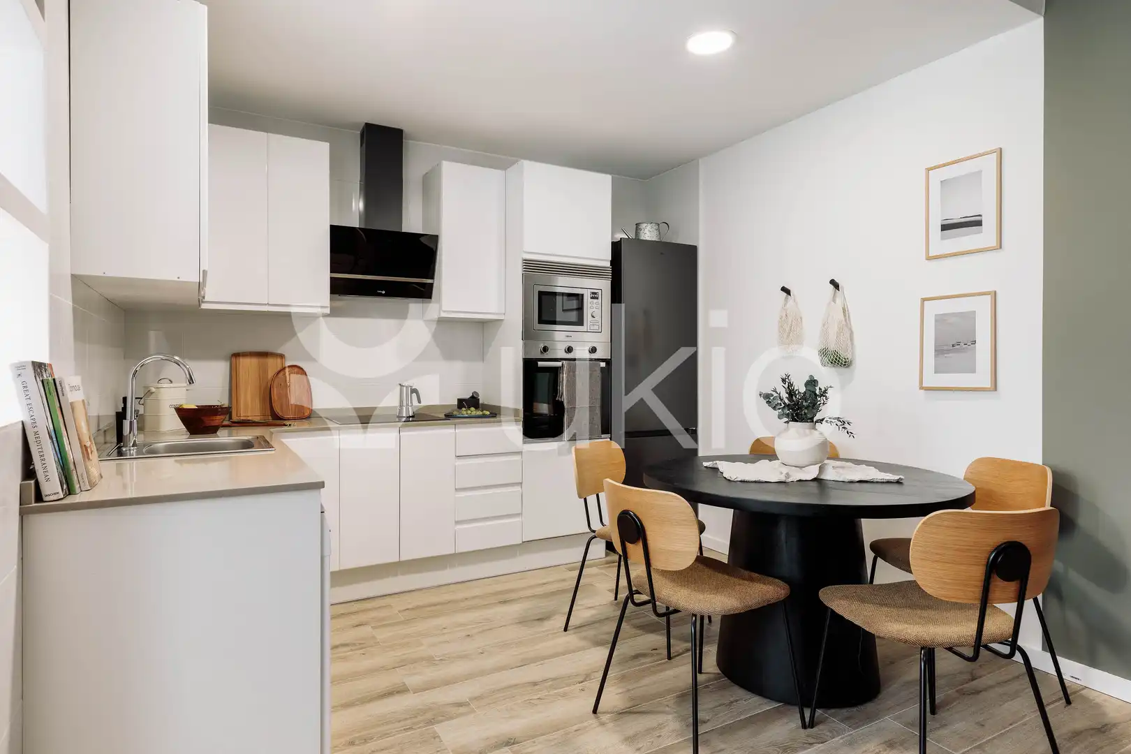 Cocina de Apartamento de alquiler en Barcelona con Aire acondicionado, Amueblado y Horno