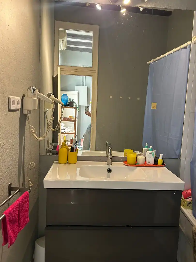 Baño de Piso de alquiler en Barcelona con Parquet, Amueblado y Horno