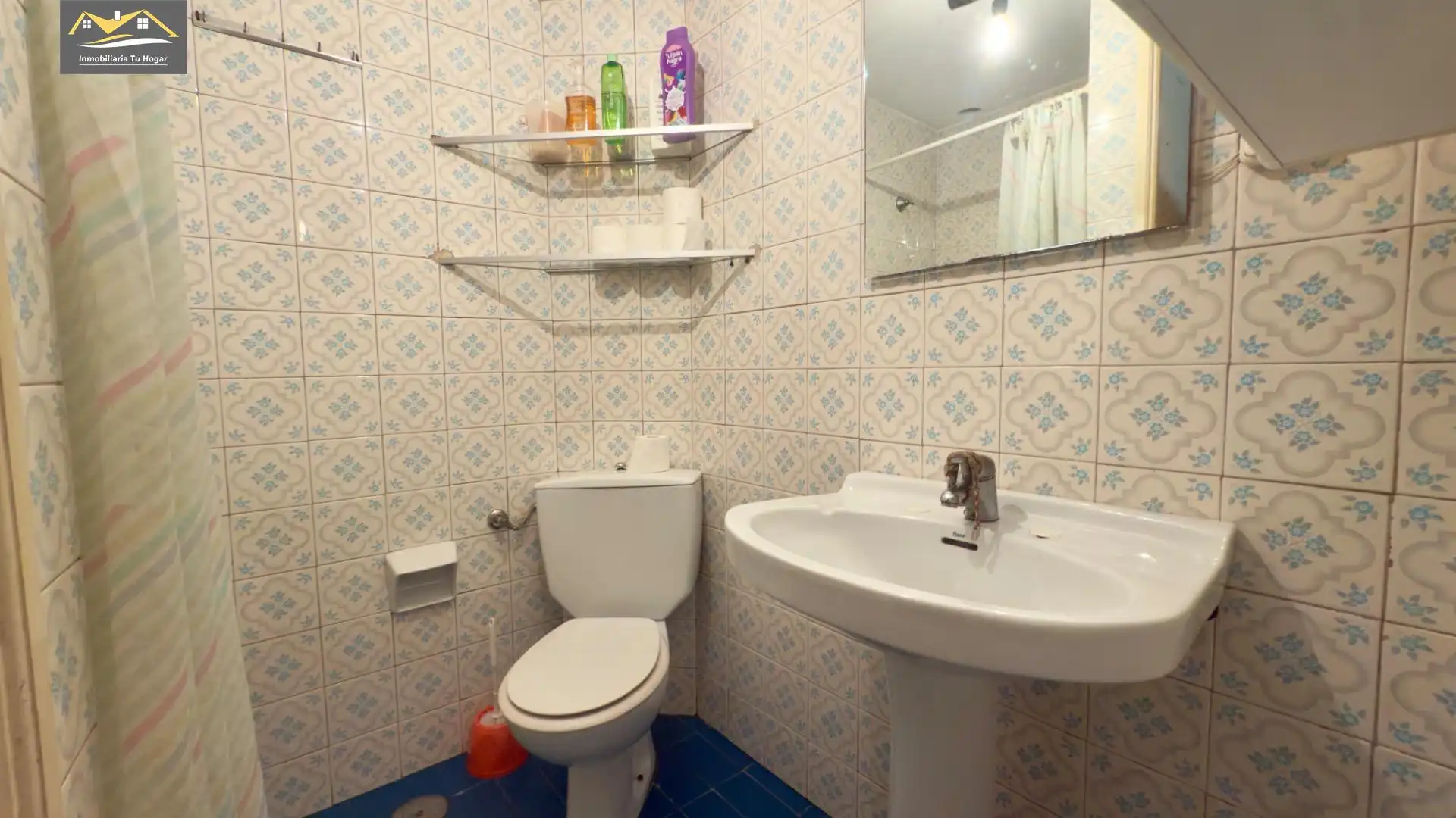 Bathroom of Houses for sale in Ourense Capital   with Private garden, Terrace and Storage room