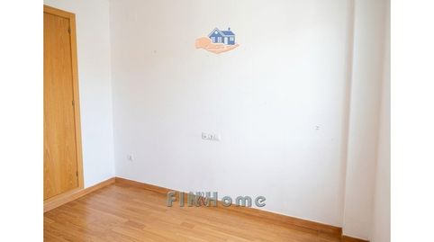 CASA ADOSADA EN VENTA EN GERENA  3 DORMITORIOS, PATIO, TERRAZA Y CHIMENEA, immagine 4