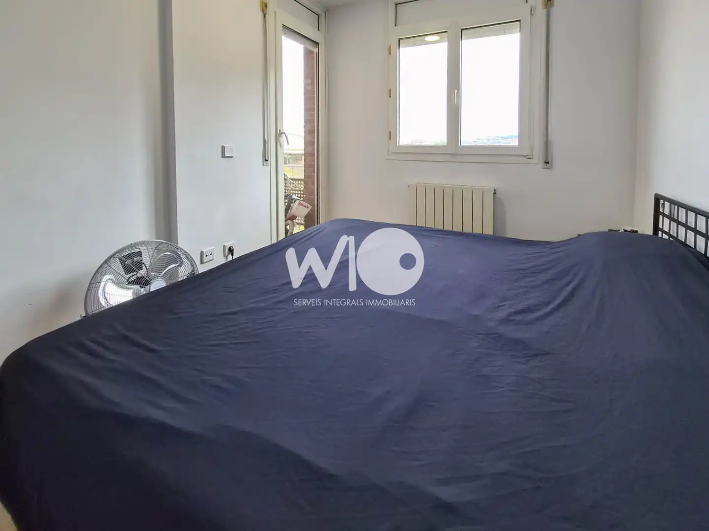 Dormitori de Pis en venda en Girona amb Calefacció, Parquet i Balcó