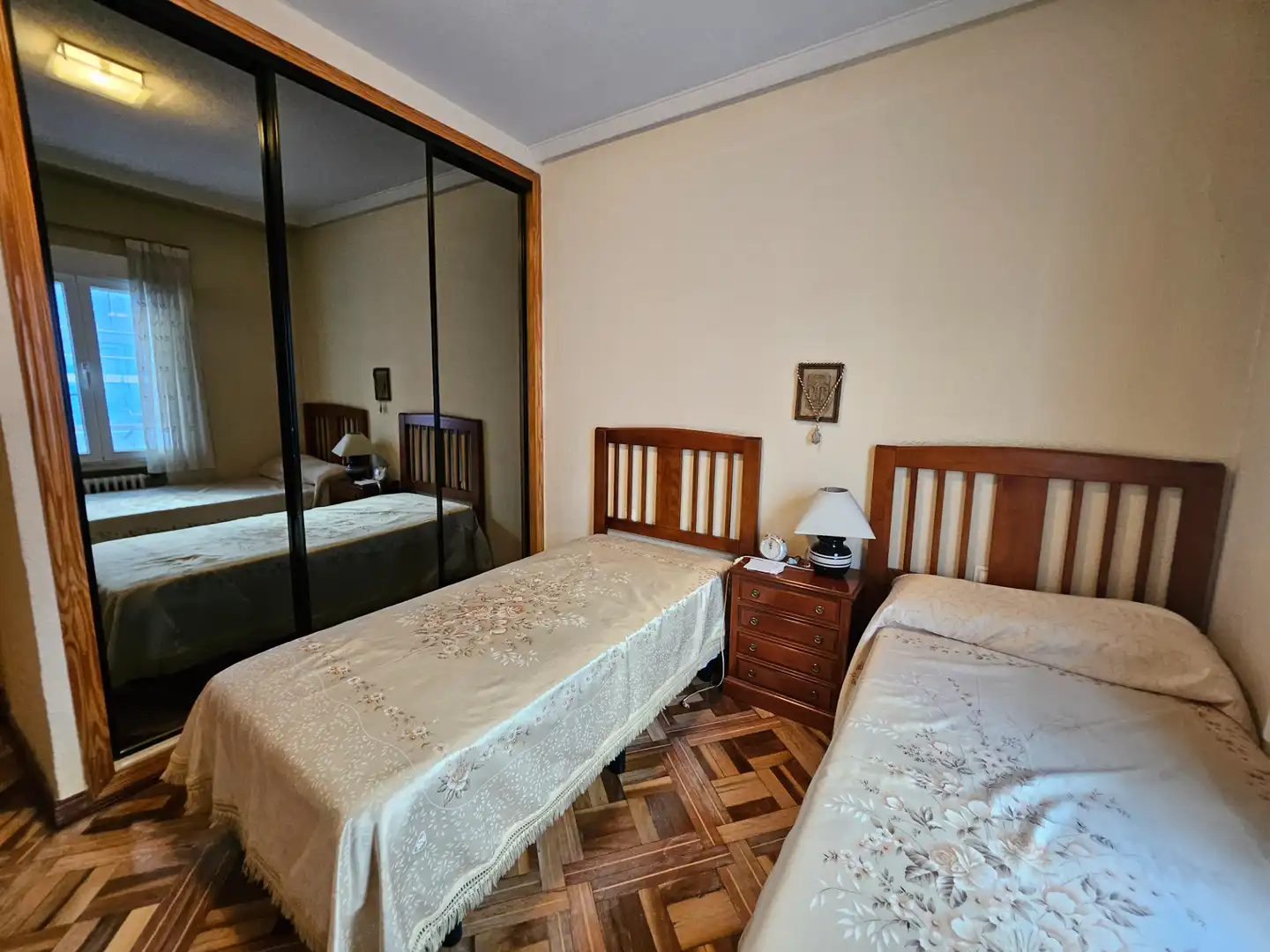Bedroom of Flat for rent in Madrid  with Air Conditioner, Heating and Furnished