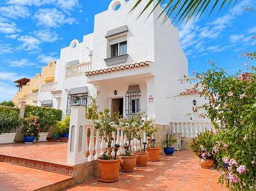 Casa aparellada en venda a Almayate