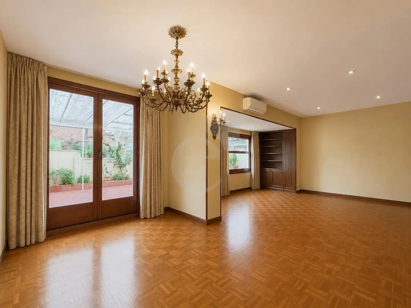 Dining room of Flat for sale in Valencia  with Air Conditioner and Terrace