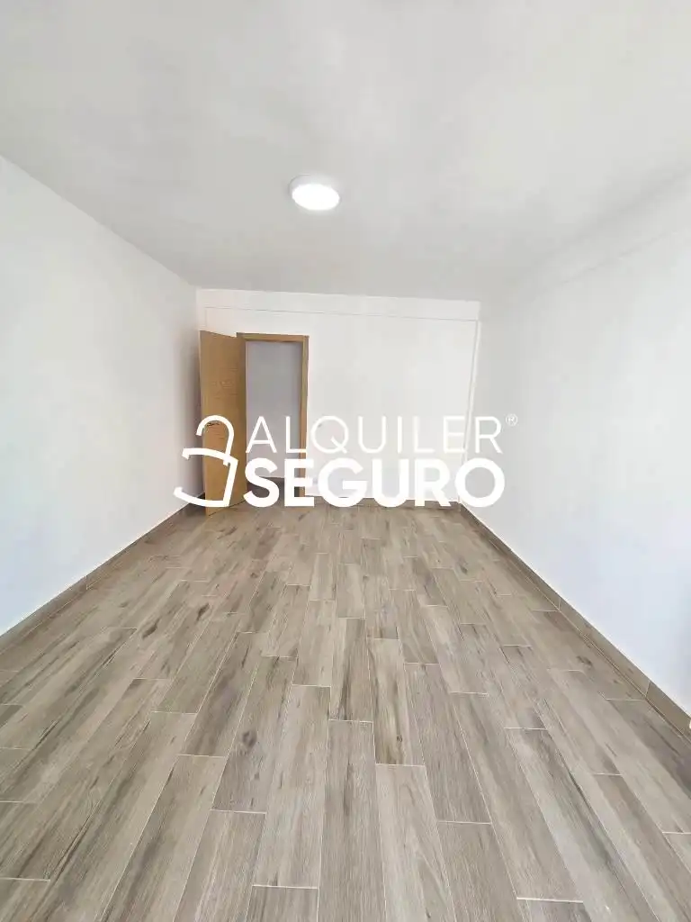 Habitación de Piso de alquiler en San Fernando de Henares con Aire acondicionado, Calefacción y Terraza