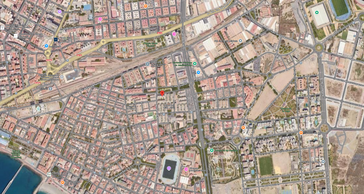 Vista exterior de Pis en venda en  Almería Capital