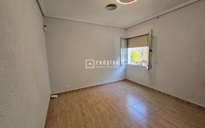 Bedroom of Flat to rent in  Madrid Capital  with Air Conditioner