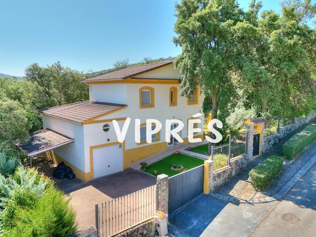Casa-chalet en Venta en Ceres Golf