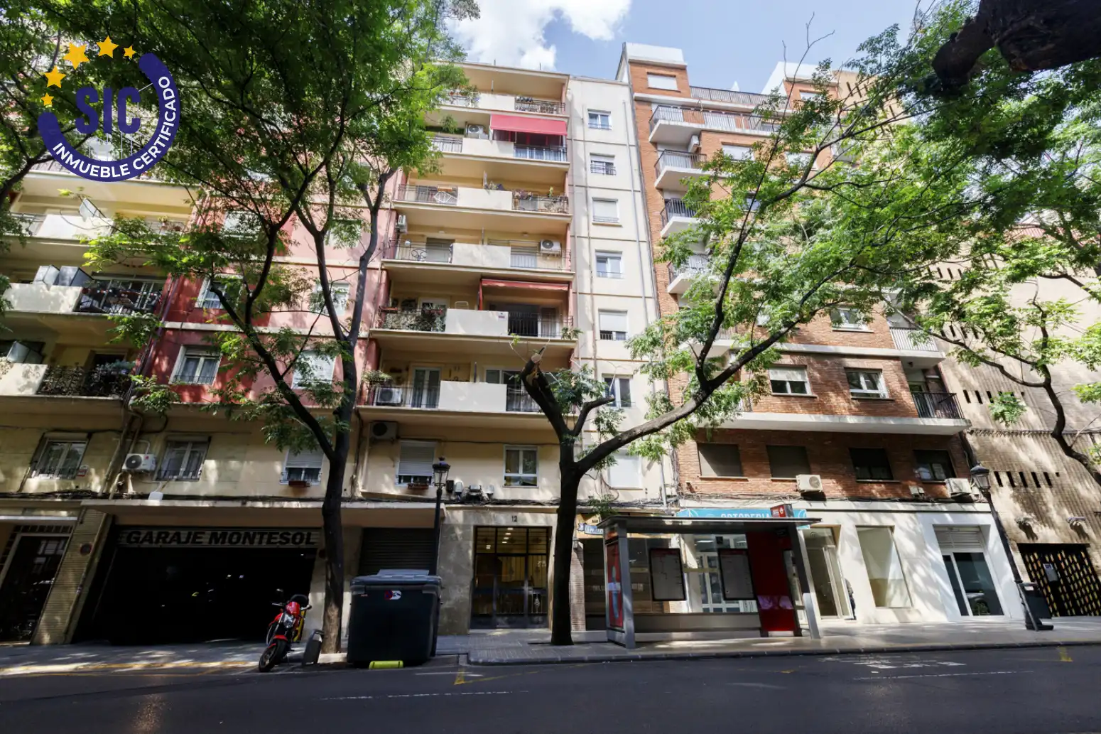 Vista exterior de Pis en venda en Valencia amb Balcó