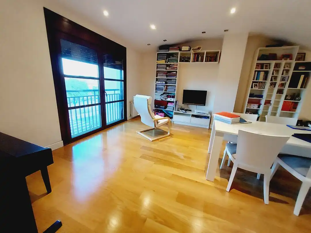 Casa amb terrassa en venda a Calle Carlos Saura, imagen 9