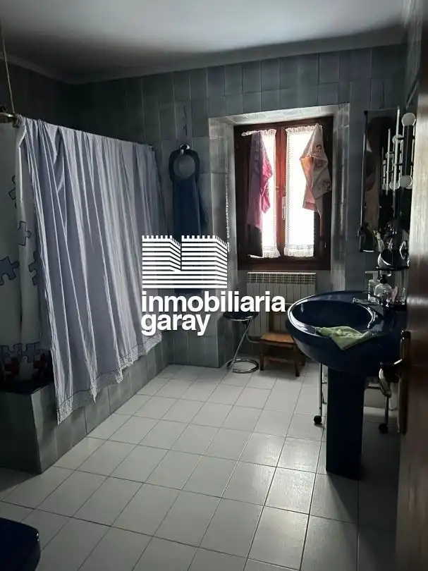 Casa adosada en venda en Merindad de Valdivielso amb Calefacció i Moblat