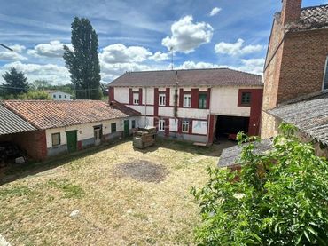 Casa rústica amb jardí en venda a Avenida del Paso