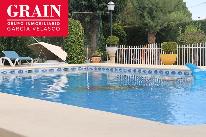 Piscina de Casa o xalet en venda en  Albacete Capital amb Jardí privat i Piscina