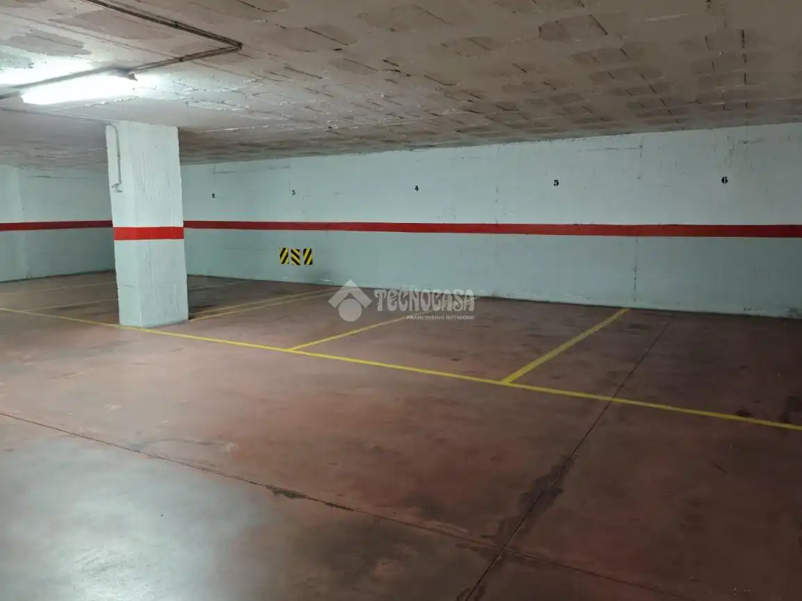 Aparcament en venda a C. Brújula